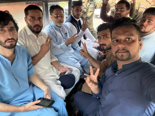 لاہور؛ احتجاج کرنے پر رہنما جماعت اسلامی سمیت جمعیت کے متعدد کارکنان گرفتار