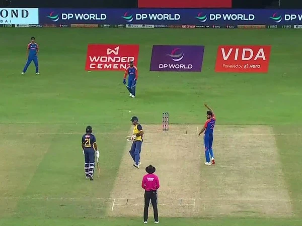 ایشیا کپ: بھارت کیخلاف شناکا کو رن آؤٹ ہونے کے باوجود آؤٹ کیوں نہیں دیا گیا؟