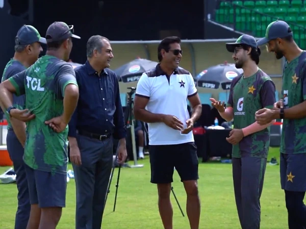 چیئرمین پی سی بی محسن نقوی کا قذافی اسٹیڈیم کا دورہ، کھلاڑیوں سے ملاقات