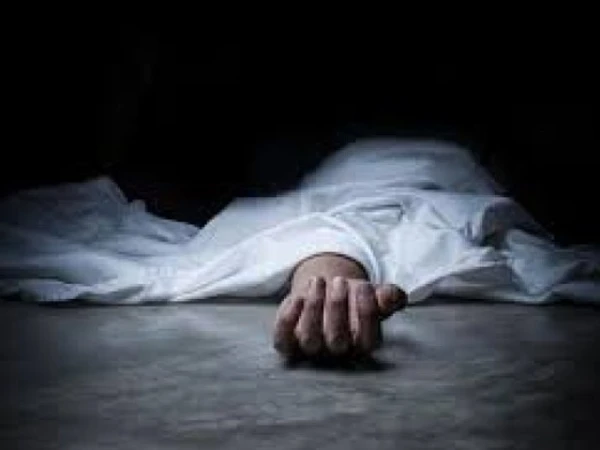 کراچی؛ گھر سے لڑکی کی گلے میں پھندا لگی لاش برآمد