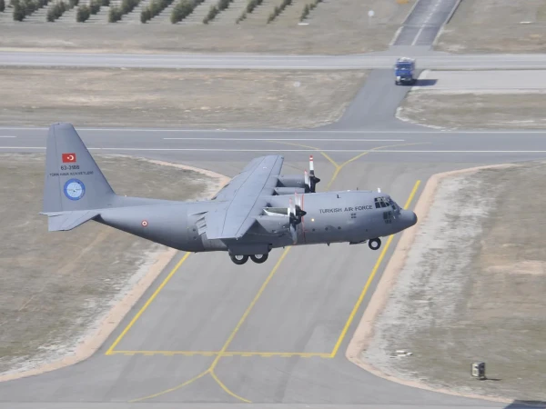 ترک فوجی طیارہ سی-130 گر کر تباہ، ہلاکتوں کا خدشہ