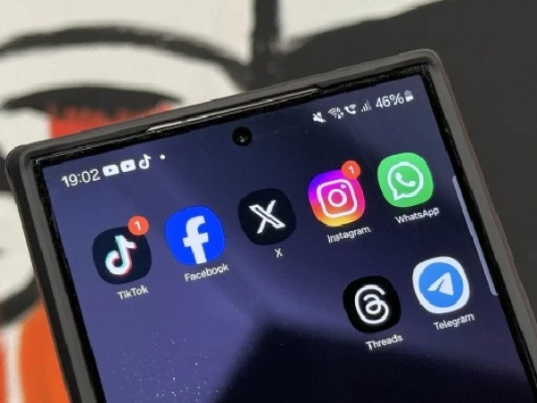 ملیشیا میں 16 سال سے کم عمر افراد پر سوشل میڈیا استعمال کرنے پر پابندی