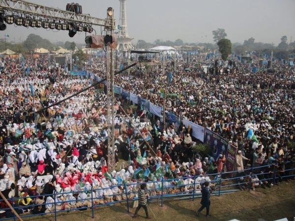 جماعت اسلامی کے اجتماع عام میں عطیات کی اپیل پر چند منٹ میں 10 کروڑ روپے جمع