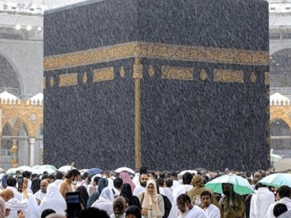 سعودی عرب کے فرمانروا شاہ سلمان اور مفتی اعظم کی عوام سے نماز استسقا ادا کرنے کی اپیل