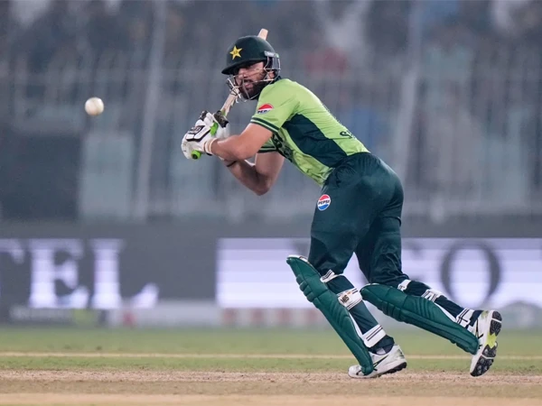 پہلا ون ڈے: پاکستان نے جنوبی افریقا کو دو وکٹوں سے شکست دیدی