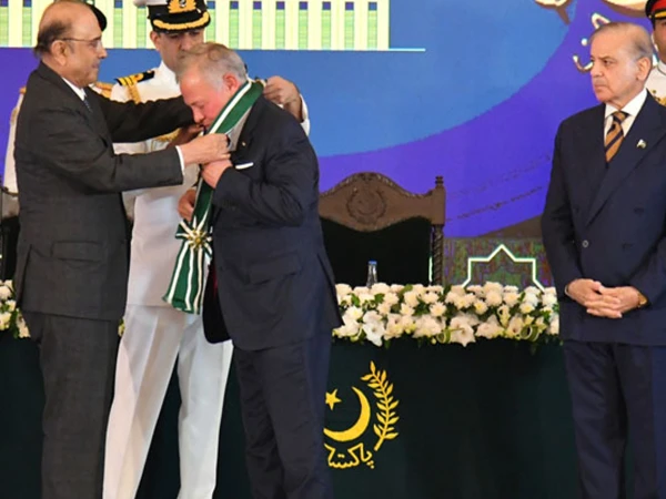 صدر مملکت نے اردن کے شاہ عبداللہ کو اعلیٰ ترین سول ایوارڈ سے نواز دیا