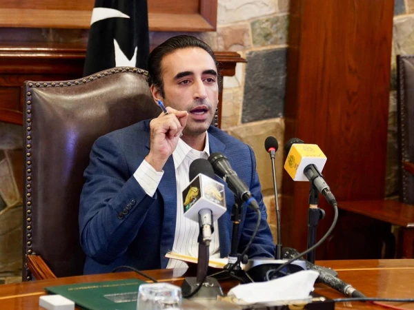 وزیراعظم سینٹرلائزیشن، اور پیپلز پارٹی ڈی سینٹرلائزیشن پر یقین رکھتی ہے، بلاول بھٹو