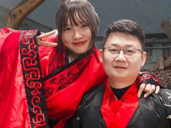 زلزلے میں بچائی گئی جان، تقدیر نے دلھنی بنا دیا—چین کی حیران کن محبت کی کہانی وائرل!