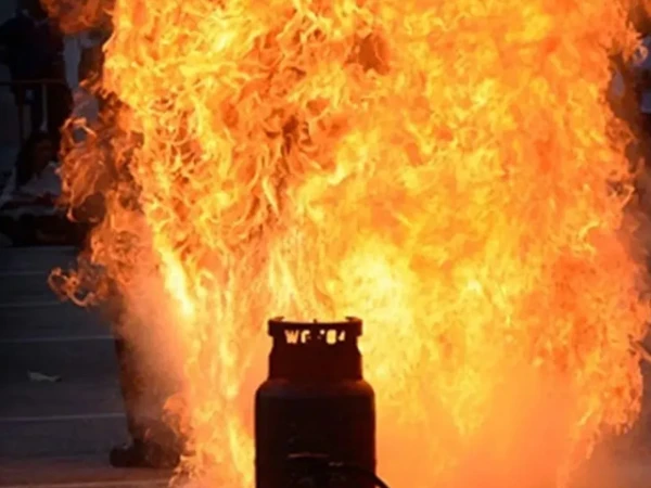 بھارت کے مشہور نائٹ کلب میں گیس سلنڈر دھماکہ، 23 افراد جھلس کر ہلاک