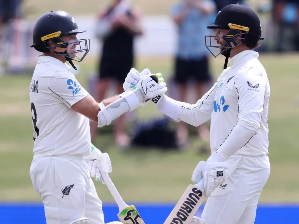 ماؤنٹ مونگانوئی: تیسرے ٹیسٹ کے پہلے روز کیوی اوپنرز نے 26 سال پرانا ریکارڈ توڑ دیا