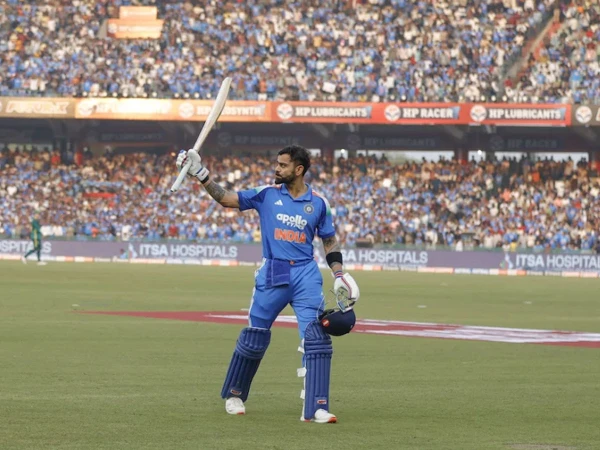 ویرات کوہلی نے سچن ٹنڈولکر کا منفرد ریکارڈ برابر کردیا