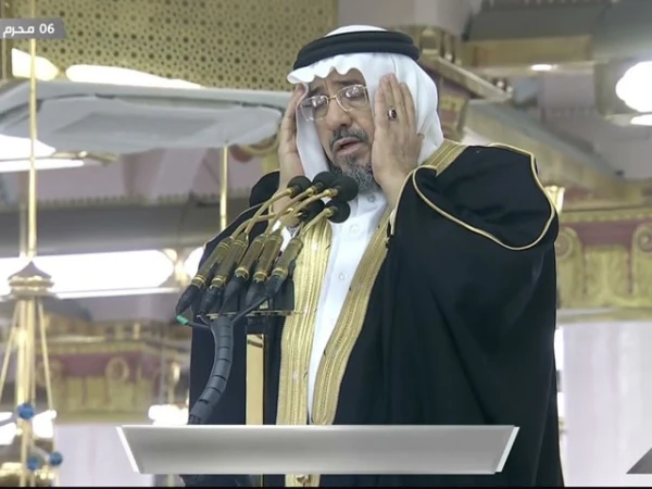 مسجد نبوی کے خوش الحان مؤذن شیخ نعمان انتقال فرما گئے؛ آخری دلگداز اذان وائرل