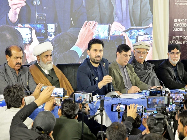 اپوزیشن حکومت سے مذاکرات کیلئے تیار، ملک میں نئے شفاف انتخابات کا مطالبہ