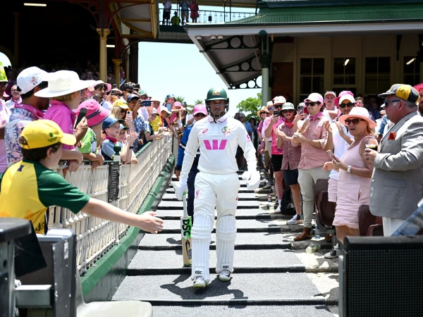 کیریئر کا آخری ٹیسٹ کھلینے والے عثمان خواجہ کو شائقین کا زبردست خراج تحسین